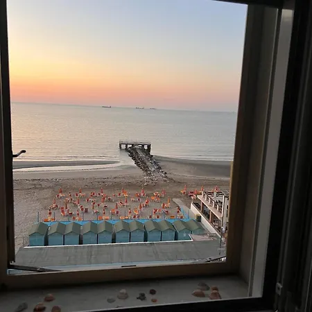 Beachfront With Terrace, Lido, Venice Apartament *