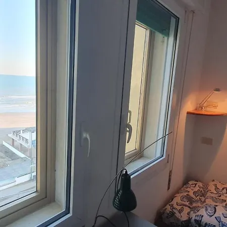 Beachfront With Terrace, Lido, Venice Apartament